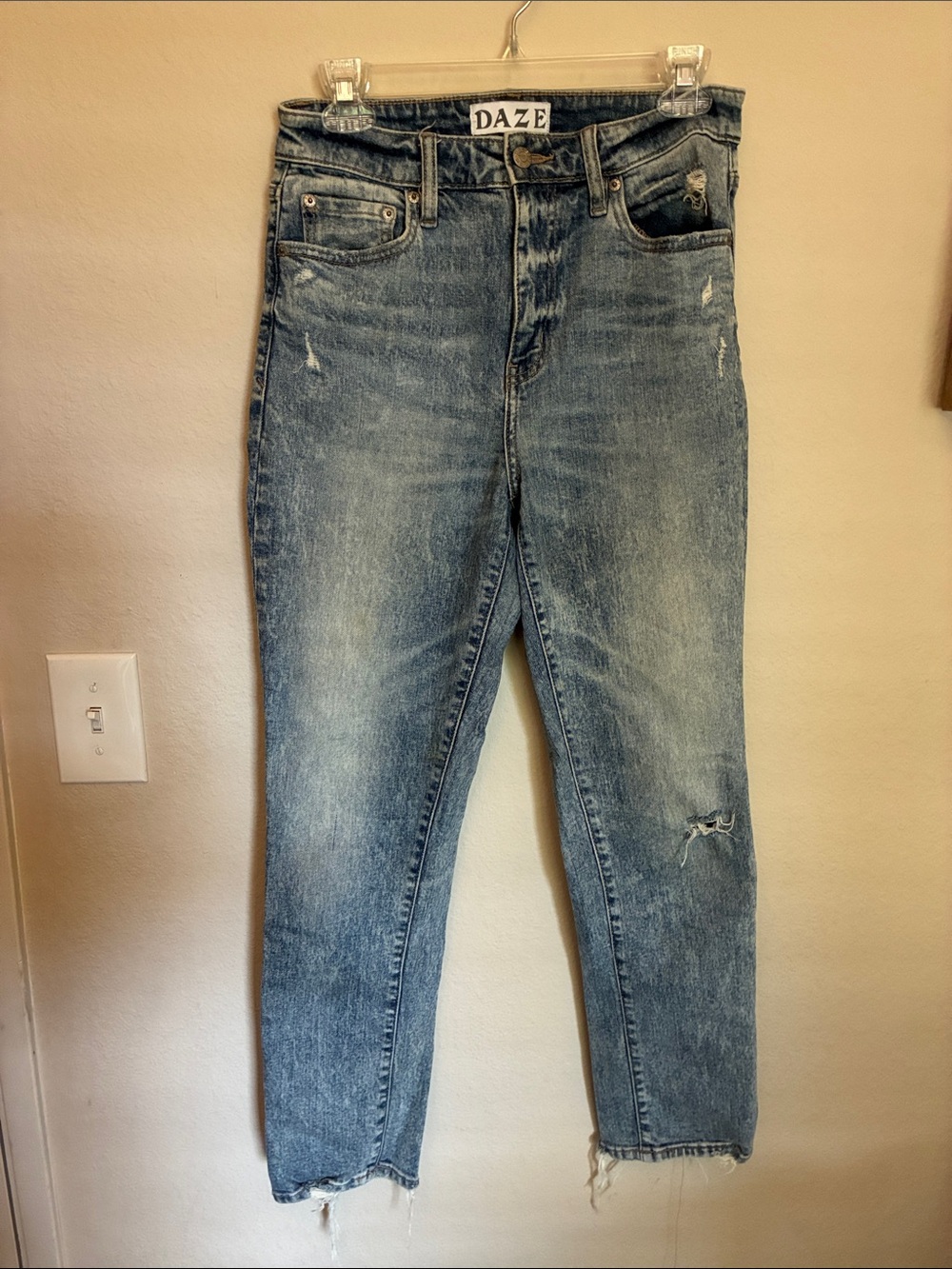 Daze Denim High Rise Distressed Straight Leg Jeans Medium Wash size 28